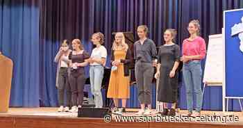 Jahresarbeiten der Klasse 12 an der Waldorfschule Bexbach 2021 - Saarbrücker Zeitung