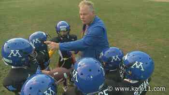 Retired H.S. football coach Dave Nelson returns to help with peewees - KARE11.com