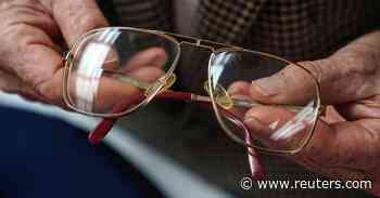 Nelson Mandela's famous shirts, belongings up for auction - Reuters