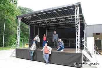 Gemeente koopt nieuwe podiumwagen aan (Kasterlee) - Gazet van Antwerpen