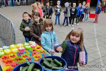 Leerlingen De Klim smullen van lokale groentjes