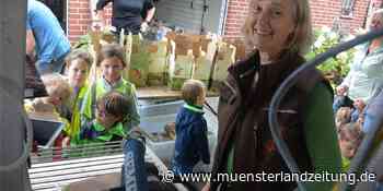 MLZ+ Landfrauen pressen mit Profis Saft aus sechs Tonnen Äpfeln und Birnen - Münsterland Zeitung