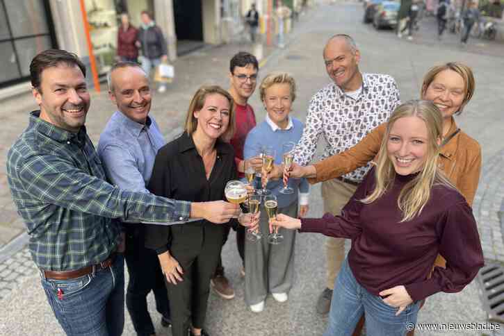 <I>Cheers!</I> Toeristische ondernemers toosten op (beloofde) terugkomst Britten, maar scholen moeten wachten: “Eindelijk weer een normale Wapenstilstand”