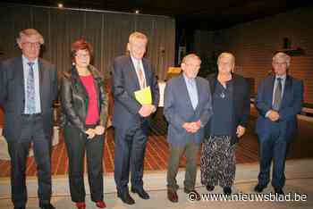 Voormalig burgemeester Liebaut schreef een boek over de opgang van de Nederlandse taal in de regio: “Nog niet zo lang geleden werd hier enkel Frans gesproken” - Het Nieuwsblad