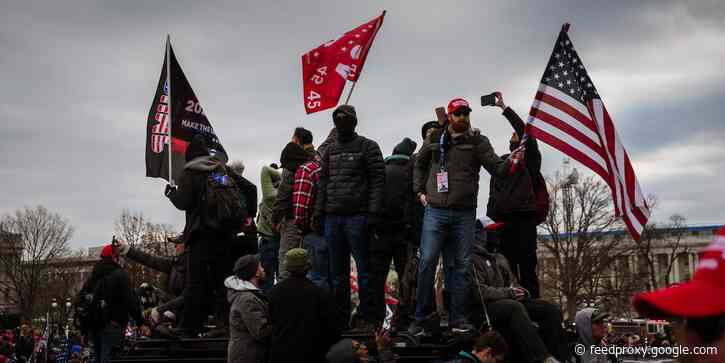 Capitol Police officer charged with trying to help a January 6 rioter avoid law enforcement