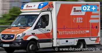 Stralsund: 63-Jährige kommt von der Straße ab und fährt in Hauswand - Ostsee Zeitung