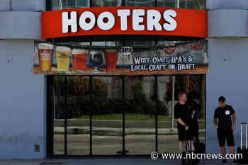 Some Hooters servers on TikTok are saying new shorts are too short