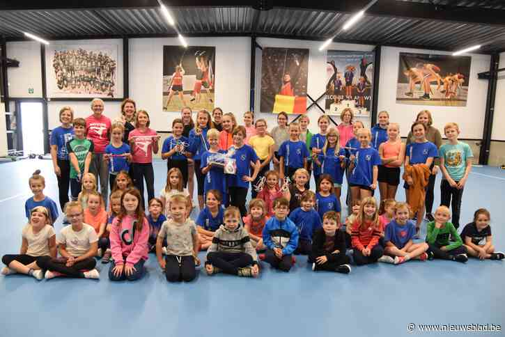 Lander (9) is zeshonderdste lid van rope skipping- en dansclub <BR />