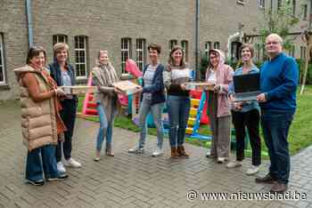 Zonta schenkt laptops aan school (Roeselare) - Het Nieuwsblad
