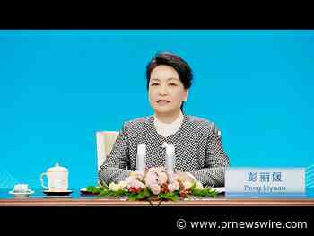 CGTN: Peng Liyuan attends UNESCO award ceremony for girls, women's education
