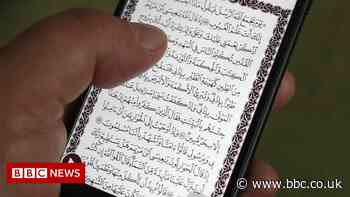 Apple takes down Quran app in China