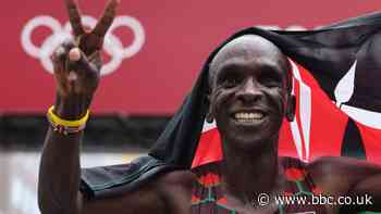Eliud Kipchoge: Kenyan Olympic marathon champion to race public in Paris 2024 event - BBC Sport