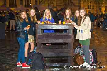 Geel trakteert jeugd op ontbijt in eigen kot - Het Nieuwsblad