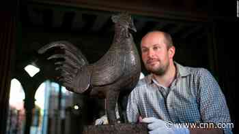 UK college to return looted Benin bronze