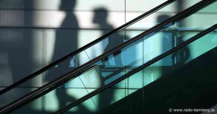 Schlangen am Flughafen München: Aber kein Chaos