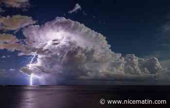 Il remporte le prix du public du photographe météo de l'année avec son cliché d'un orage à Cannes