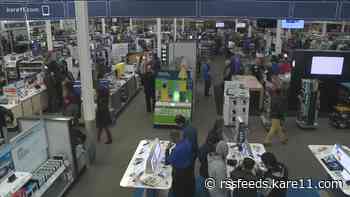 Experts weigh in on inventory ahead of holiday shopping season