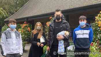 Joe Manganiello and Sofia Vergara explore Blarney Castle Estate on weekend Cork adventure - Irish Examiner