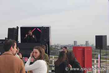 Nu nog feestende jongeren op dak van nieuwe parking, vanaf januari pendelaars