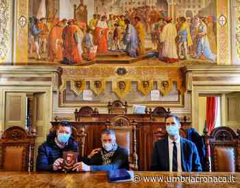 Foligno, il sindaco Zuccarini riceve l'ex vicequestore Antonini - Il quotidiano che racconta l'Umbria - Umbria Cronaca