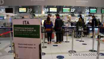 Ita, atterra a Bari il primo volo del dopo Alitalia: arriva da Milano - La Repubblica