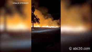 Fire tears through Visalia apartment building