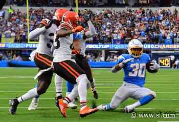 Austin Ekeler Player Prop Bets for NFL Week 6 - Los Angeles vs. Baltimore - Sports Illustrated
