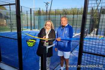 Burgemeester opent nieuwe padelterreinen Kleistraat: “Handig om wat kilo's te verliezen” - Het Nieuwsblad