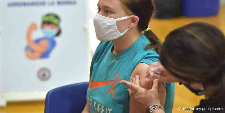 A Florida school says students who get vaxxed must stay home for 30 days due to unfounded claim that they'll infect others