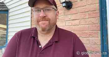 Calgary man whose brain cancer surgery was delayed by COVID-19 finds hope in producing election podcast - Globalnews.ca