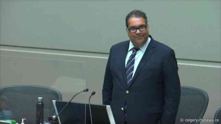 Nenshi encourages people to vote 'no' on referendum questions 'on principal'