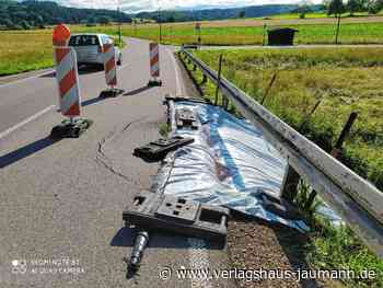 Steinen: Abgesackte Fahrbahn wird mit Provisorium vorläufig gesichert - Steinen - www.verlagshaus-jaumann.de