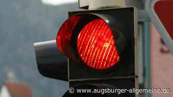 Fahrerin missachtet rote Ampel: Auf der Ackermann-Straße kommt es zum Unfall
