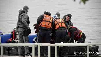 Montreal firefighter's body recovered from St. Lawrence River after boat capsizes during rescue mission