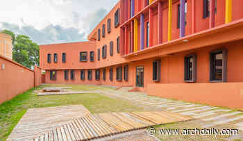 SÈMÈONE Center / COBLOC Architecture - ArchDaily