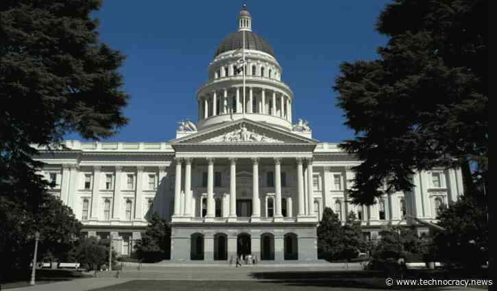 Newsom Orders Shots For State Workers, 40% Say ‘Stick It”