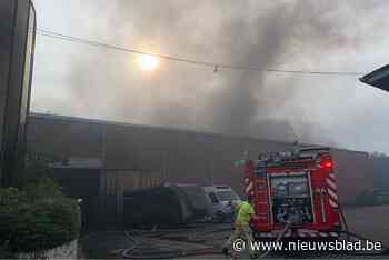 Auto vat vuur tijdens herstellingswerken