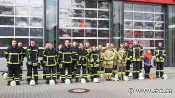 Abschlussprüfung in Glinde: 22 neue Feuerwehrleute für den Kreis Stormarn | shz.de - shz.de