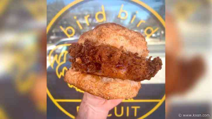 Hiring ahead of the holidays: Why restaurants are still struggling to staff up