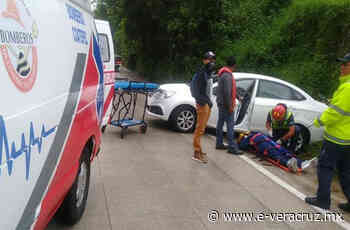 Choques en bulevar Xalapa-Coatepec afectan 12 autos este domingo | e-consulta.com 2021 - e-consulta Veracruz