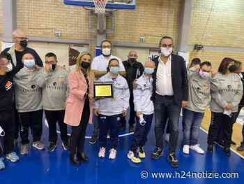 Premiati a Minturno i due campioni europei di basket Tomao e Vingione - h24 notizie