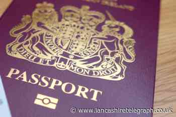 Passport warning issued to anyone booking a holiday as Covid restrictions ease