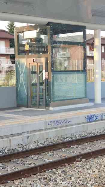 Seriate, presidio in stazione contro il degrado: “Ascensori mai funzionanti e zero telecamere, ora basta” - BergamoNews.it