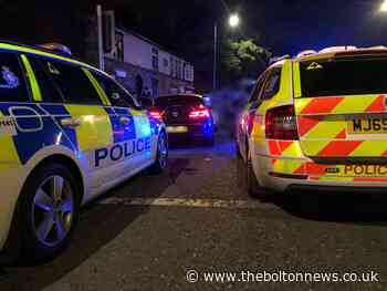 Driver arrested after early morning police chase in Bolton - The Bolton News