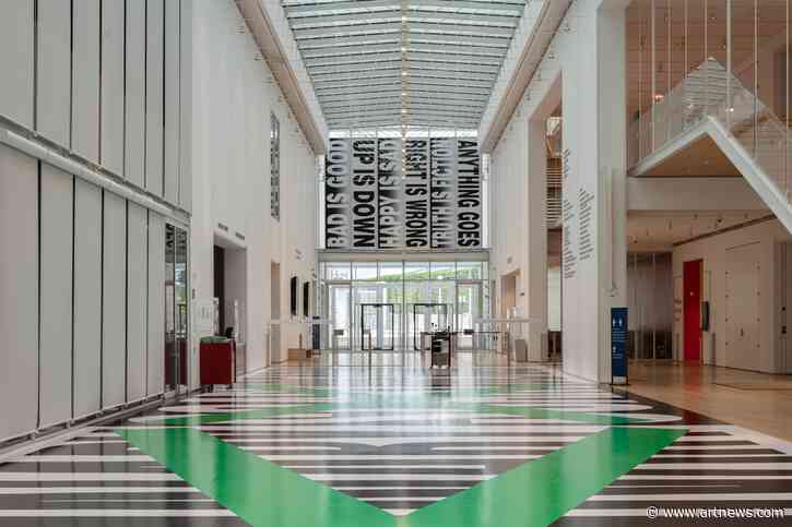 Turn Up the Volume: Barbara Kruger at the Art Institute of Chicago