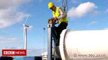 Foreign investment deals to create 30,000 UK jobs, says government