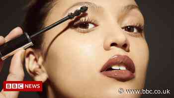 Hut Group boss dumps 'golden share' in overhaul