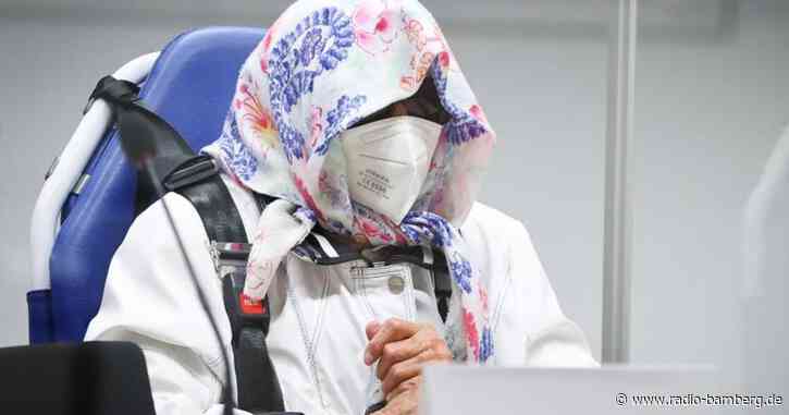 Ehemalige KZ-Sekretärin schweigt vor Gericht