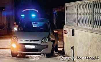 Urta violentemente un'auto e scappa, tragedia sfiorata: è caccia al 'pirata' - ciociariaoggi.it