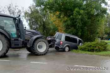 Inhaalmanoeuvre loopt verkeerd af (Aalter) - Het Nieuwsblad